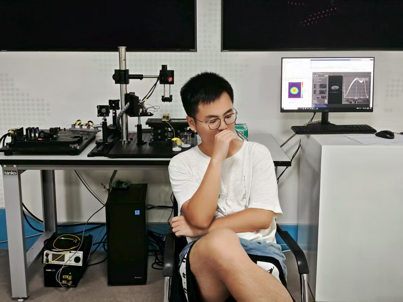 汤赟与 OCT 研发系统